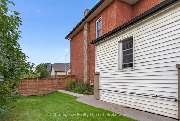 540 Charlotte Street — photo 2