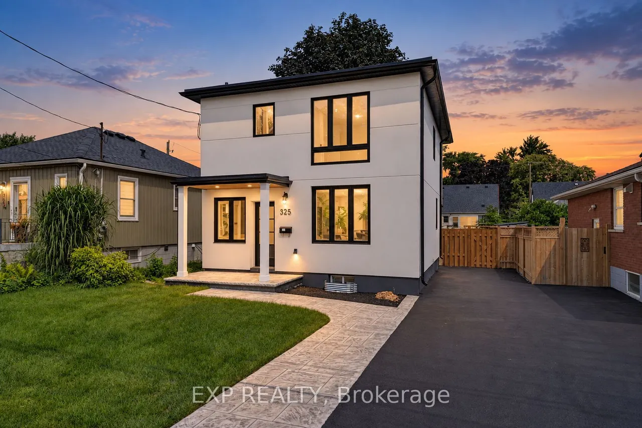 325 Queensdale Avenue E — photo 2