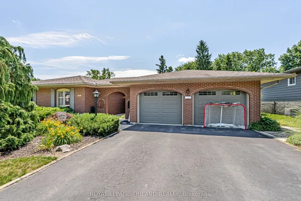 189 Huntington Crescent