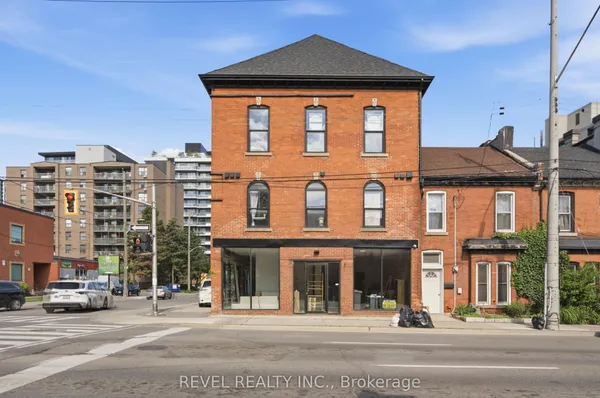 45 Wellington Street N