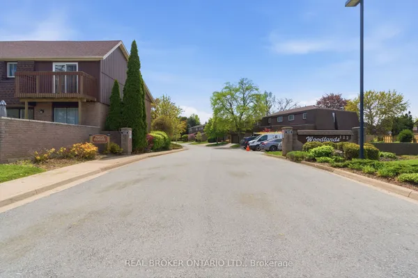 122 Lakeshore Road — photo 2