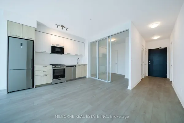 75 James Street S — photo 2