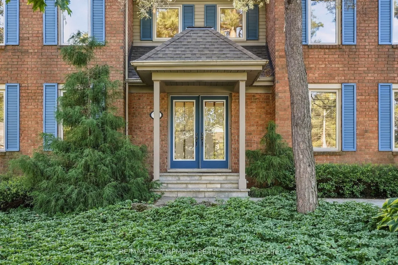 77 Flanders Drive — photo 3