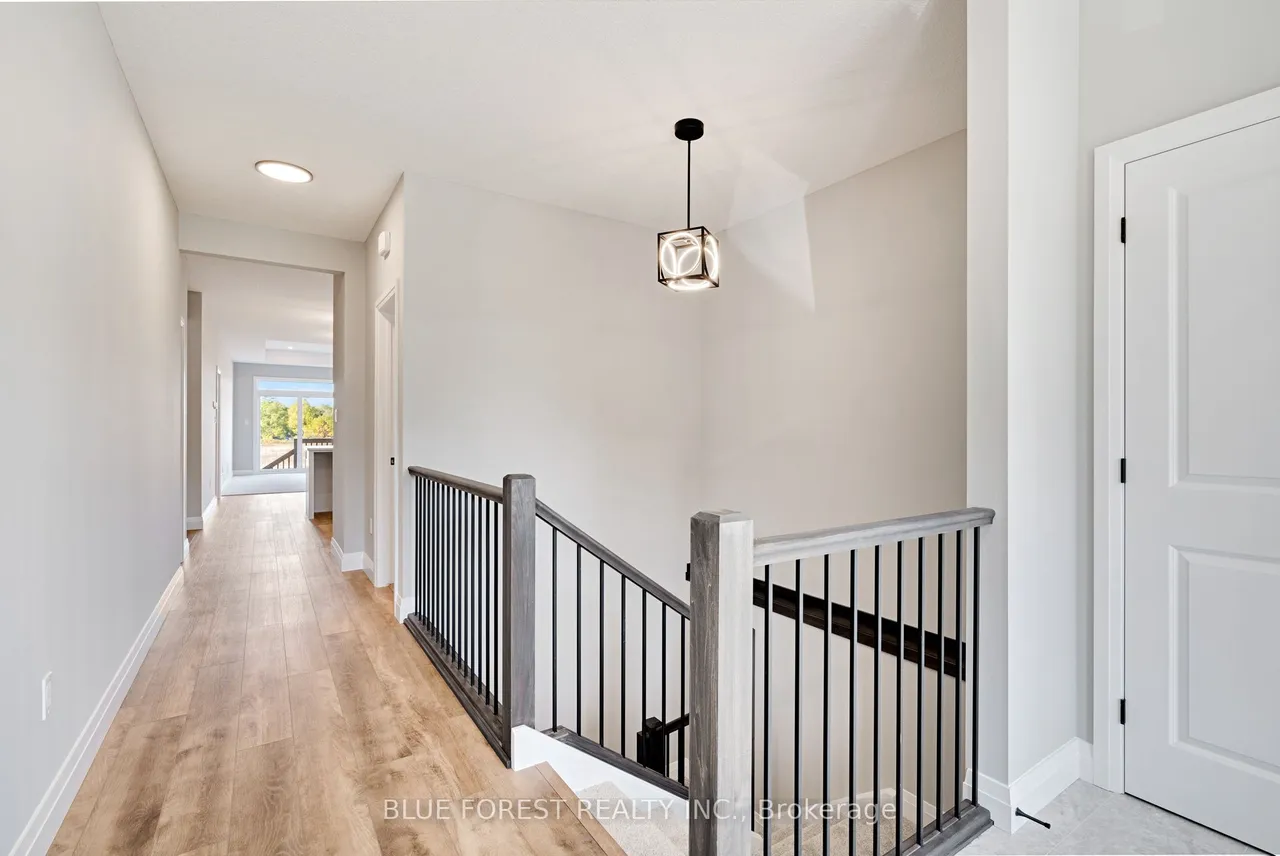 142 SHIRLEY Street — photo 3