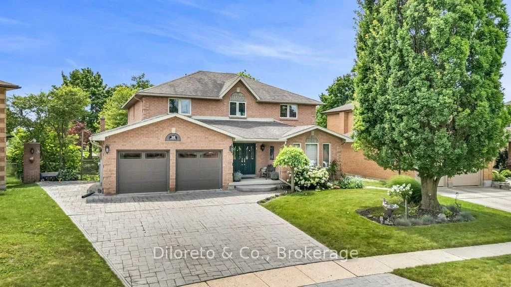 28 Foxwood Crescent — photo 3