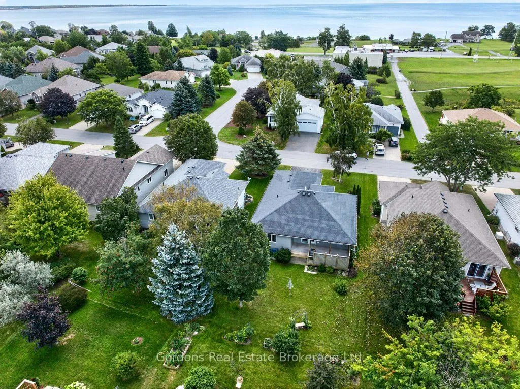 39 Elmdale Drive — photo 3