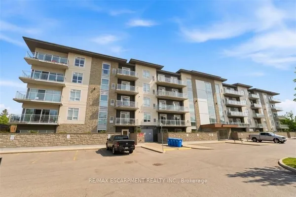 16 MARKLE Crescent