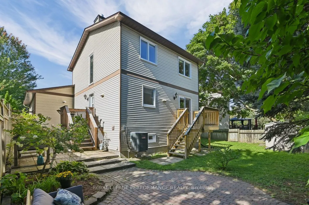 23 Liston Crescent — photo 36