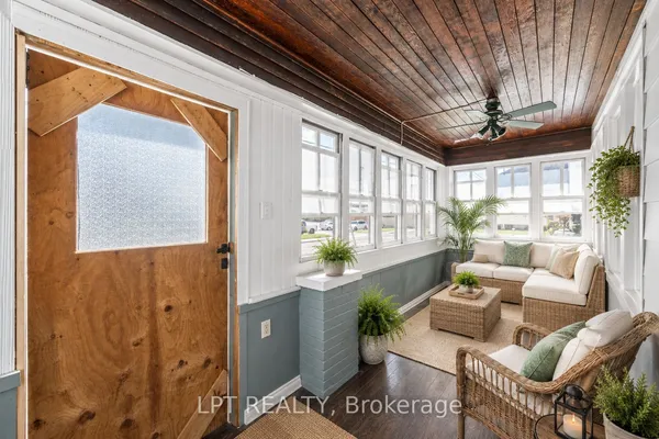 125 Curtis Street — photo 2