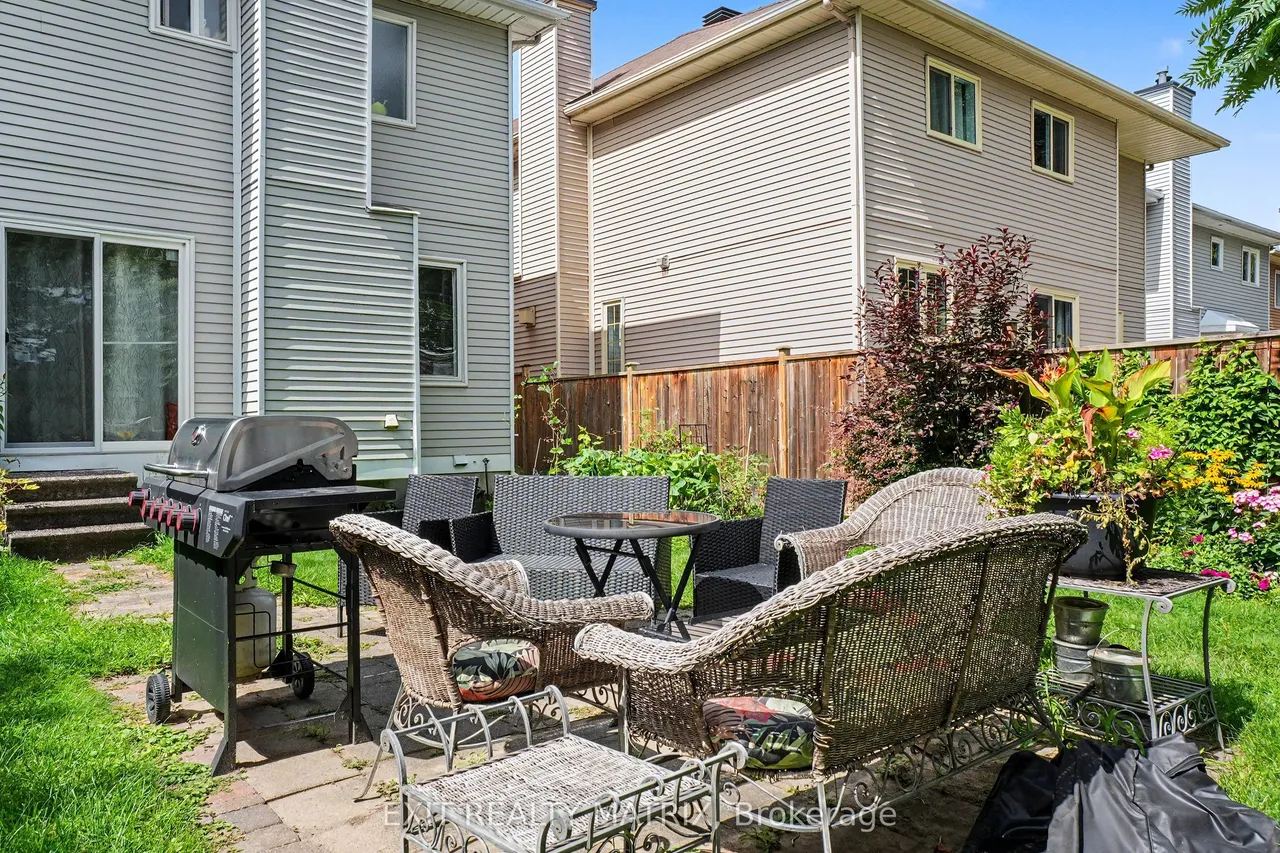 1691 Hunters Run Drive — photo 11