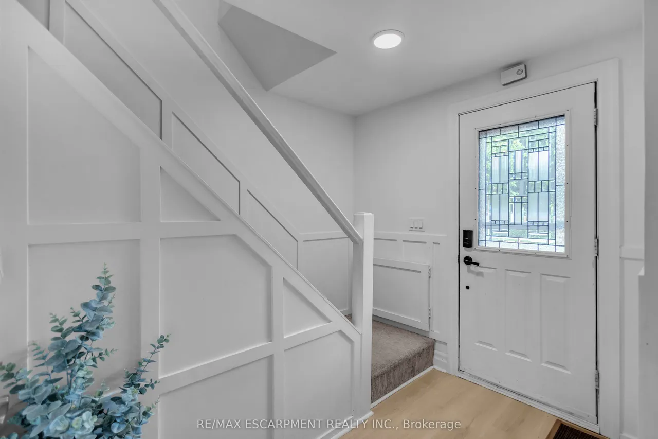 9 Aylmer Street — photo 3