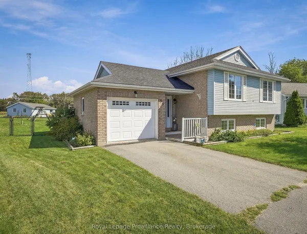 99 Westwind Crescent