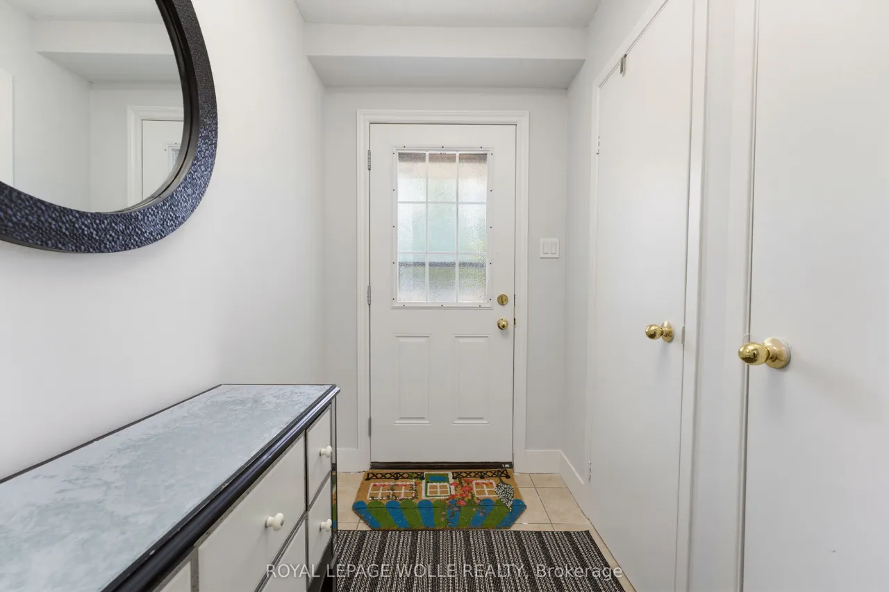 138 Blackhorne Drive — photo 2