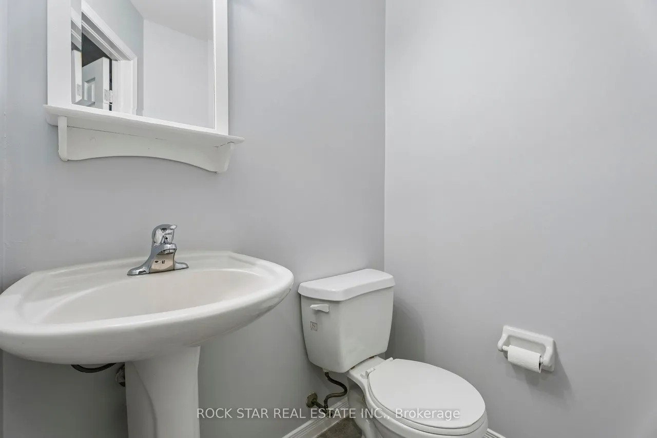 1860 Upper Gage Avenue — photo 3
