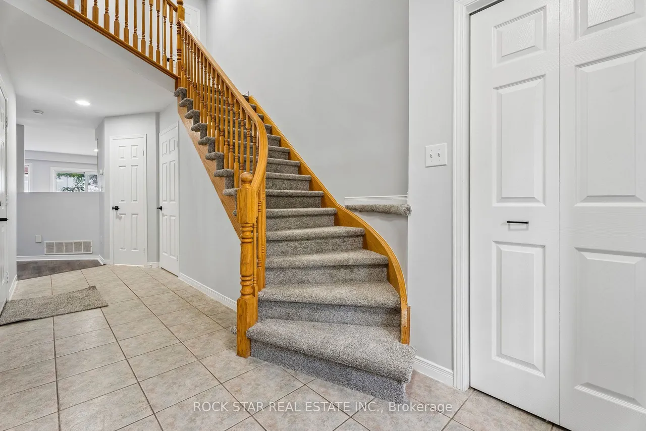 1860 Upper Gage Avenue — photo 2