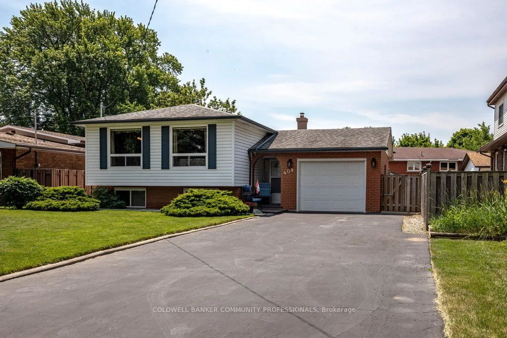 409 Mohawk Road W