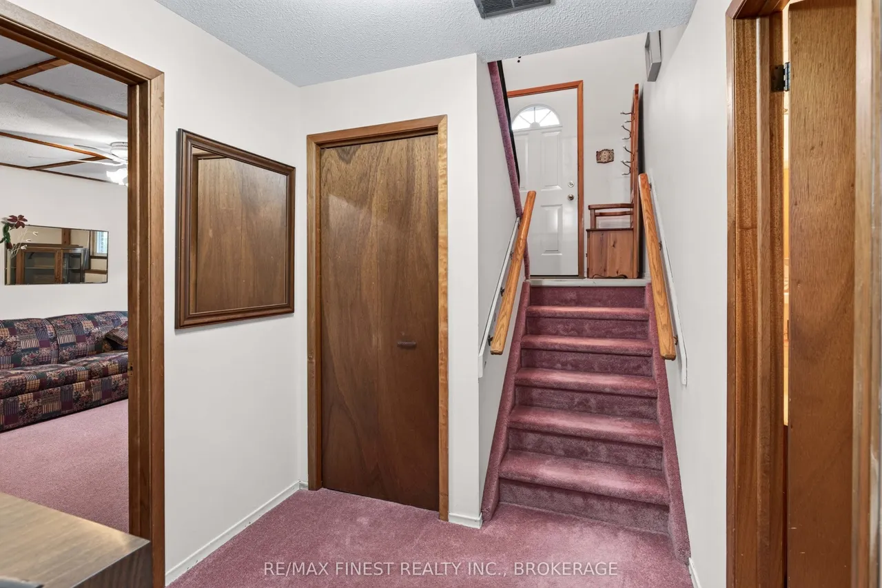 925 Kenshaw Street — photo 3