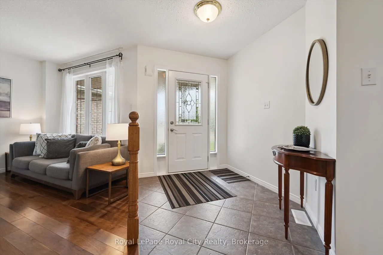 3 Munroe Crescent — photo 3