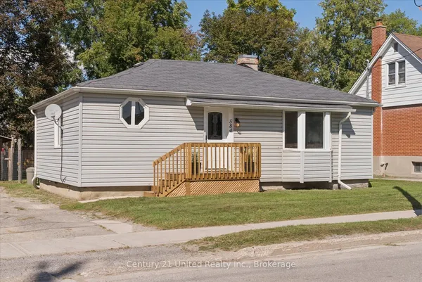 584 Wolfe Street — photo 2
