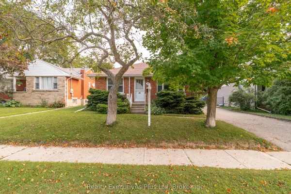 361 Metcalfe Street — photo 2