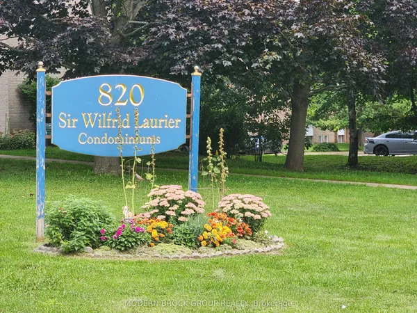 820 Laurier Boulevard, Unit 318