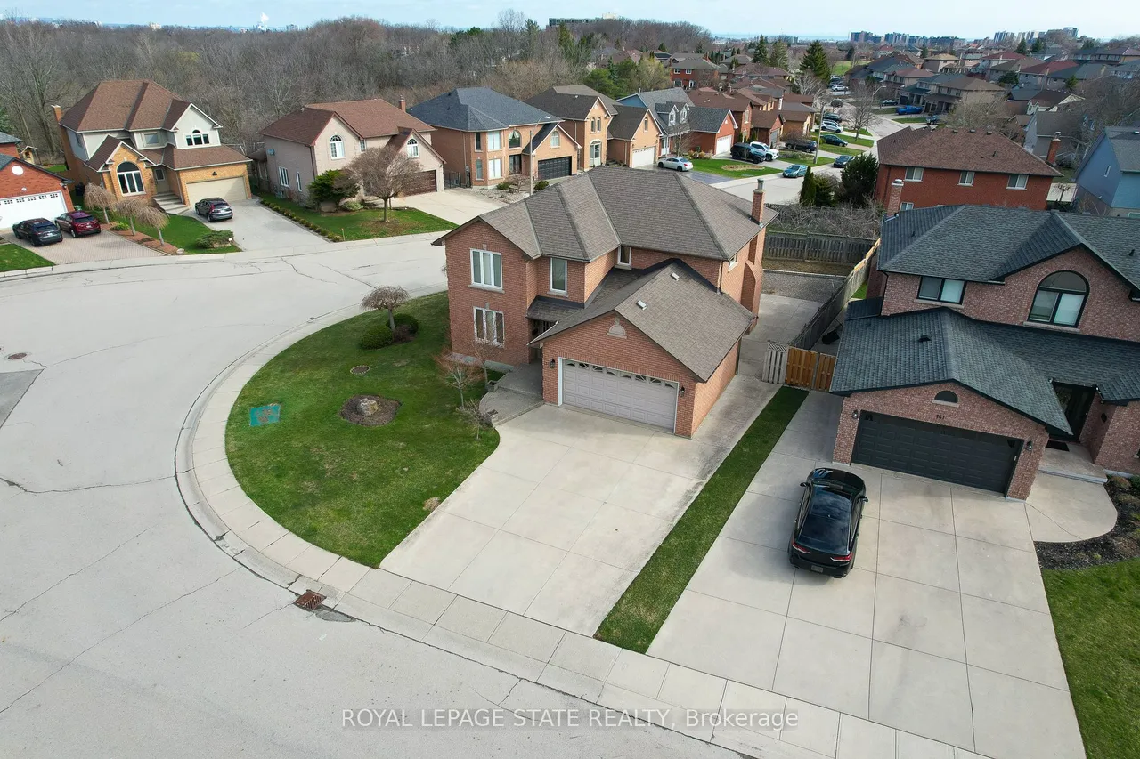 137 National Drive — photo 3