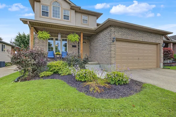 15 Cook Crescent — photo 2