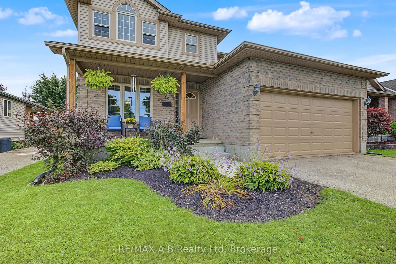 15 Cook Crescent — photo 2