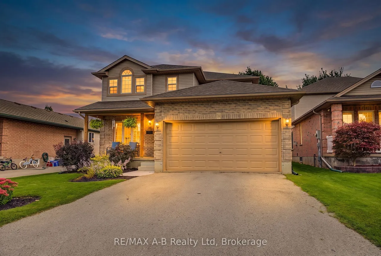 15 Cook Crescent — photo 3