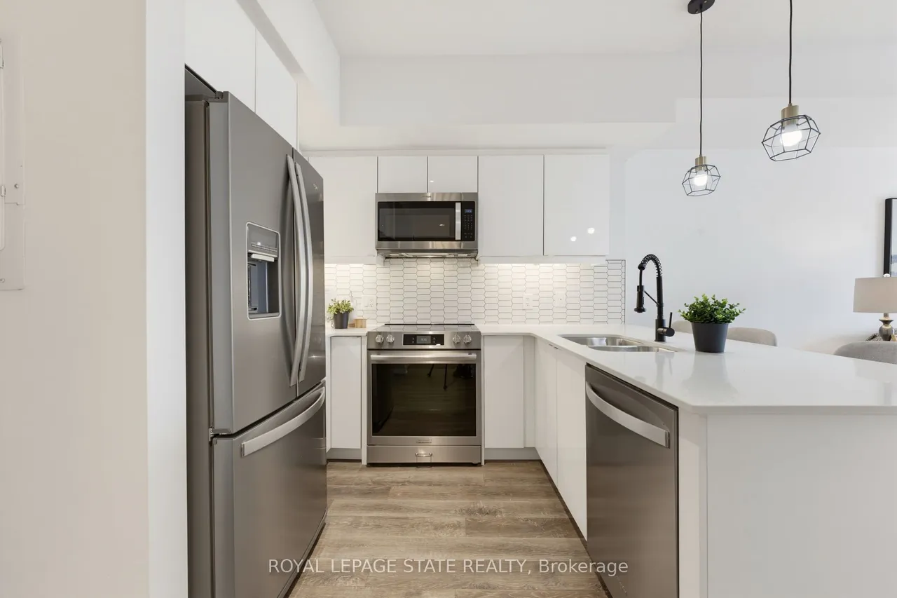 16 Markle Crescent — photo 3