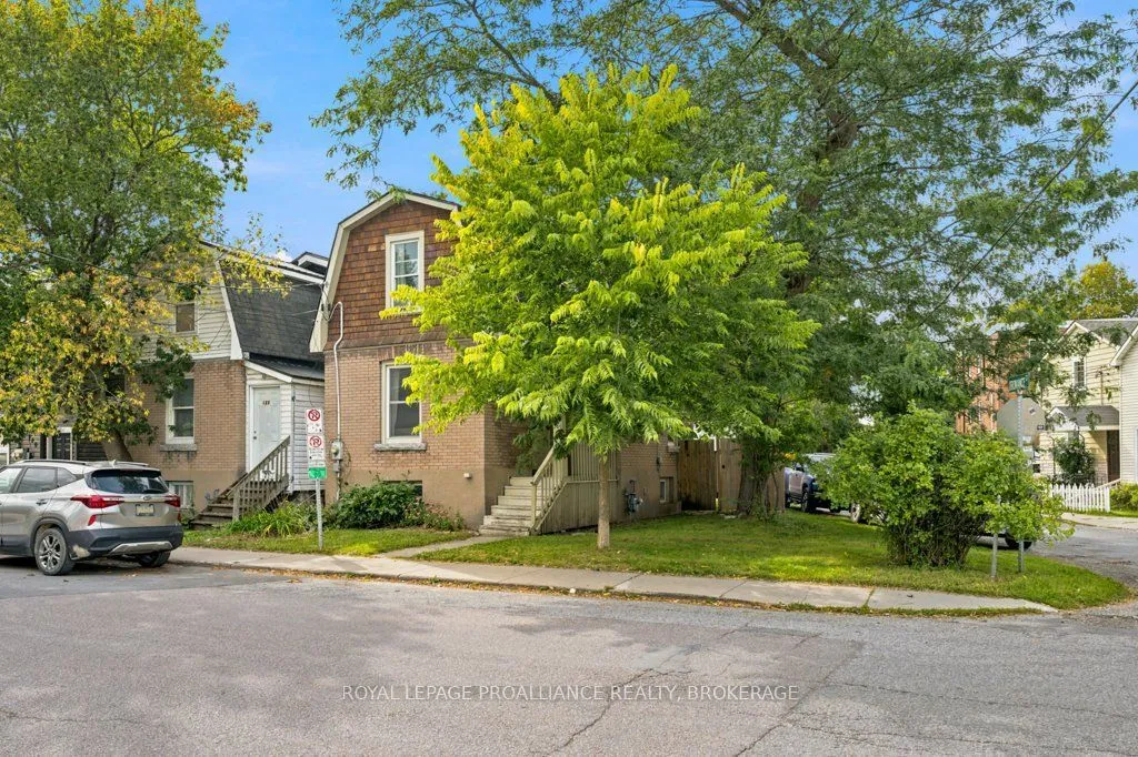 384 Barrie Street