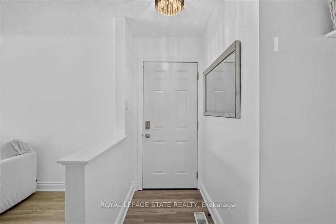 27 Gretna Court — photo 3