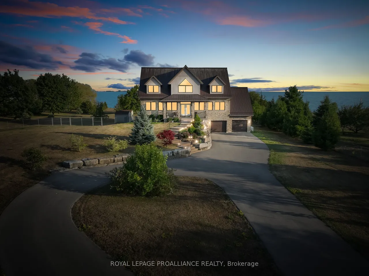 263 Lakeshore Road — photo 3