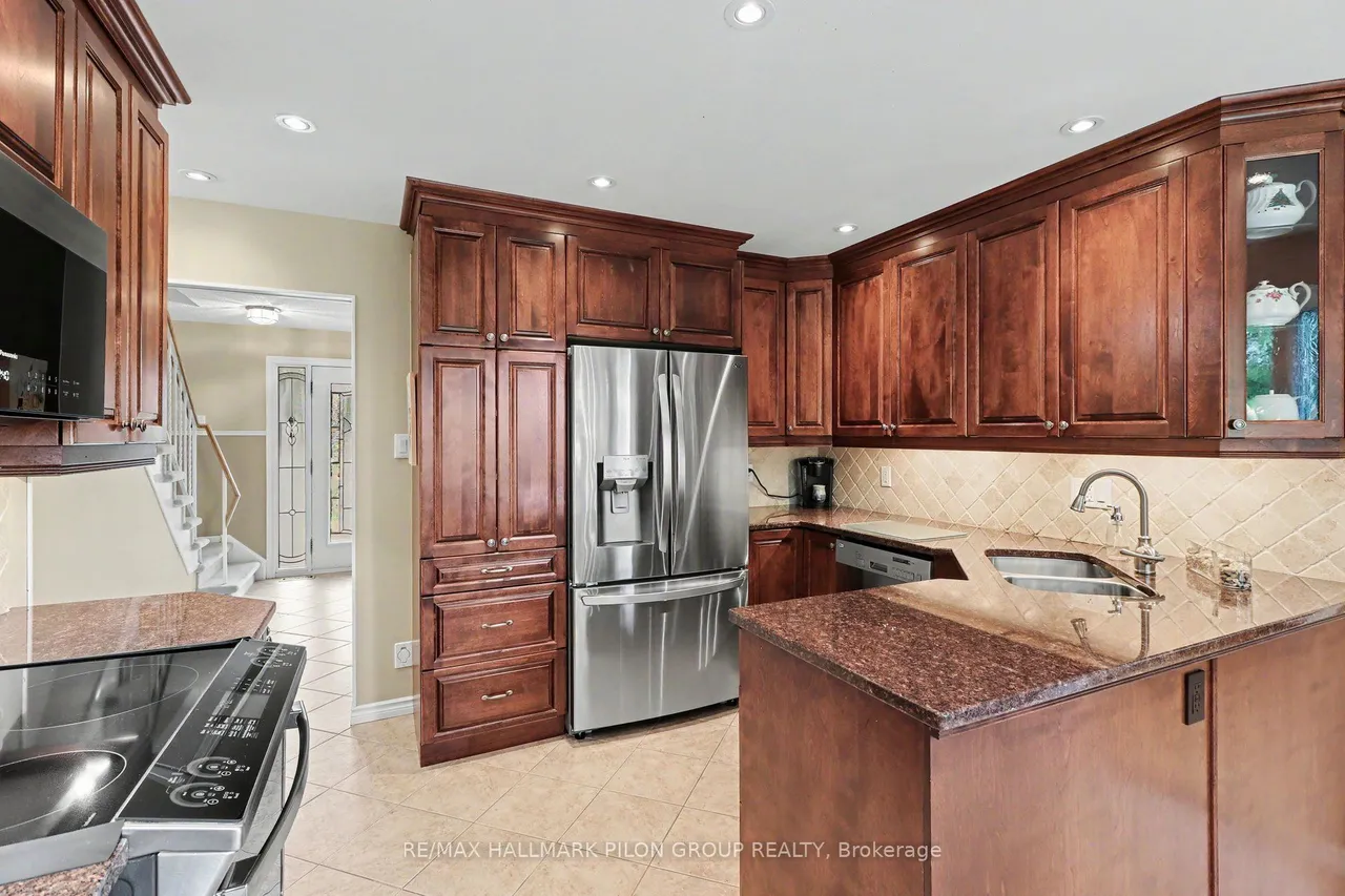 1797 Vigneault Street — photo 3
