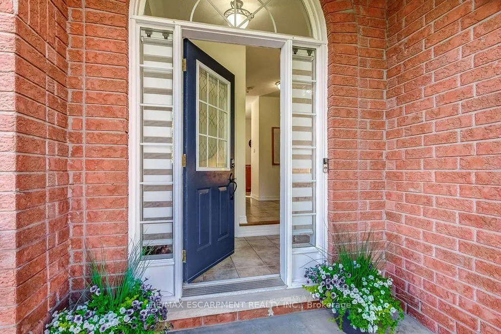 178 Chudleigh Street — photo 3
