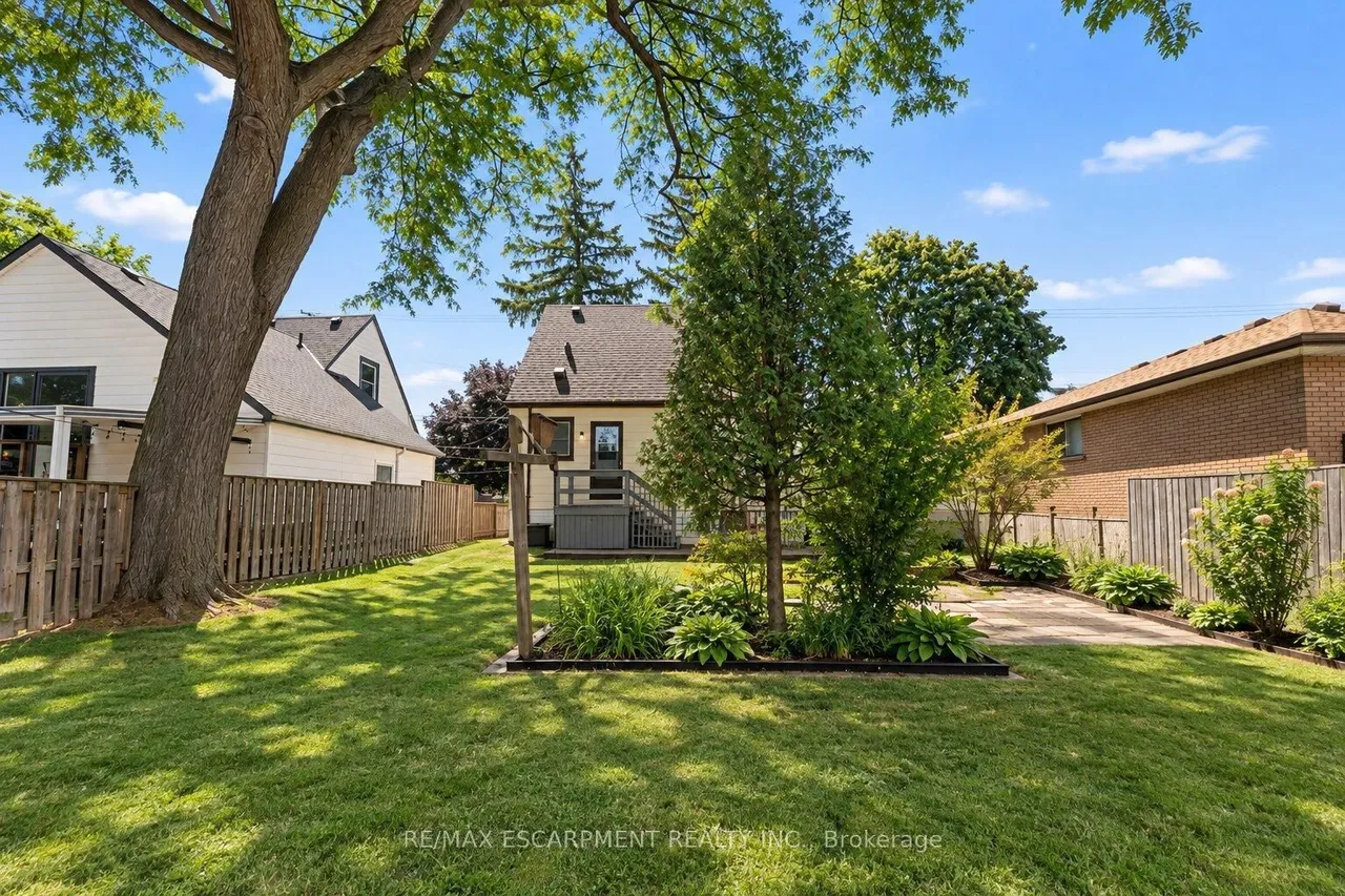 269 Queensdale Avenue E — photo 3