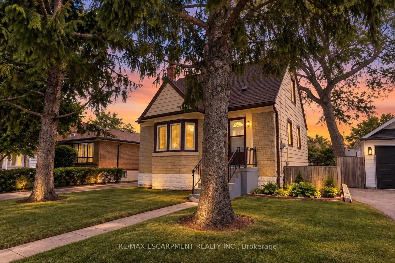 269 Queensdale Avenue E