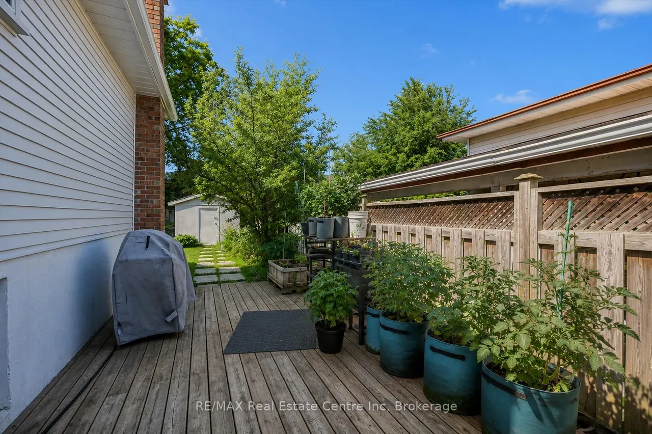 369 WEST ACRES Drive — photo 16