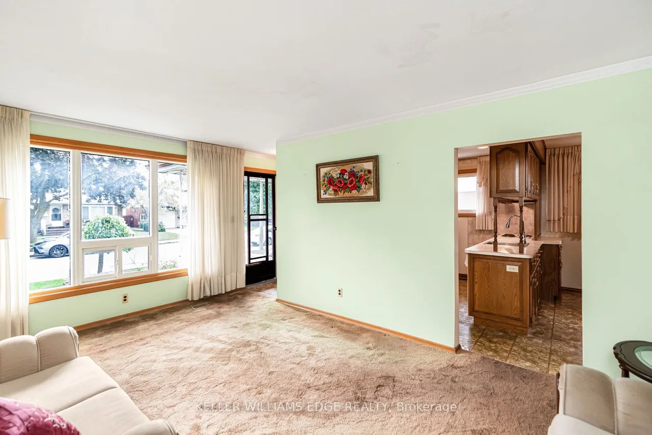 30 Goldfinch Road — photo 3