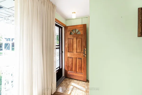 30 Goldfinch Road — photo 2
