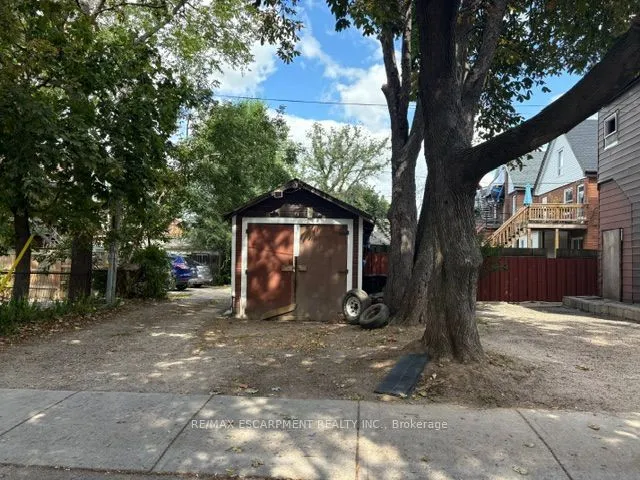 38 Spadina Avenue — photo 29