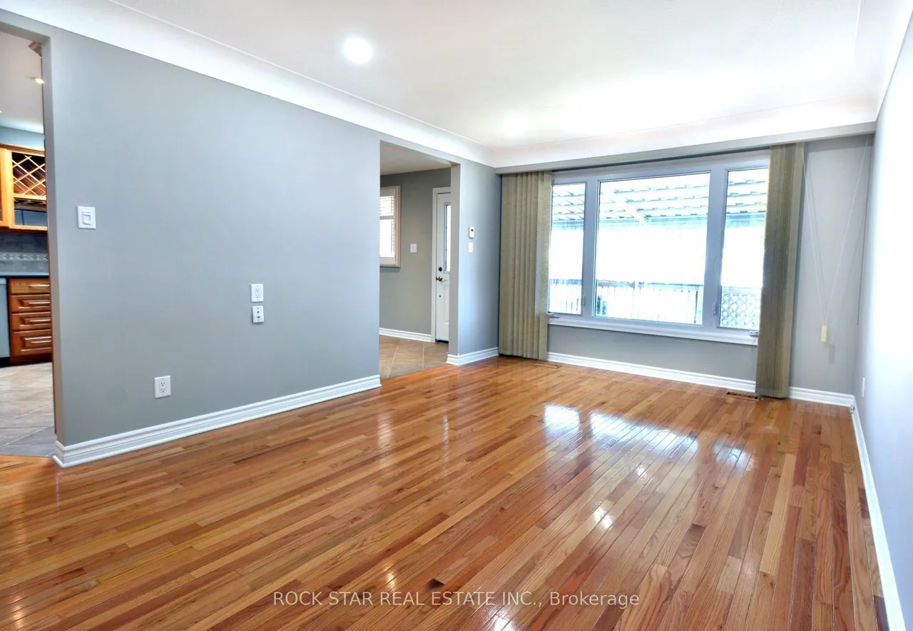 867 UPPER SHERMAN Avenue — photo 3