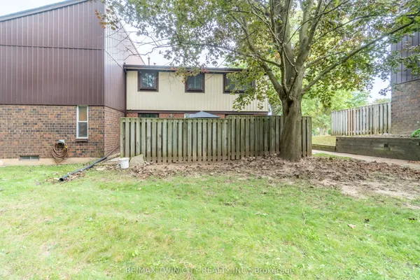 45 Marksam Road — photo 2