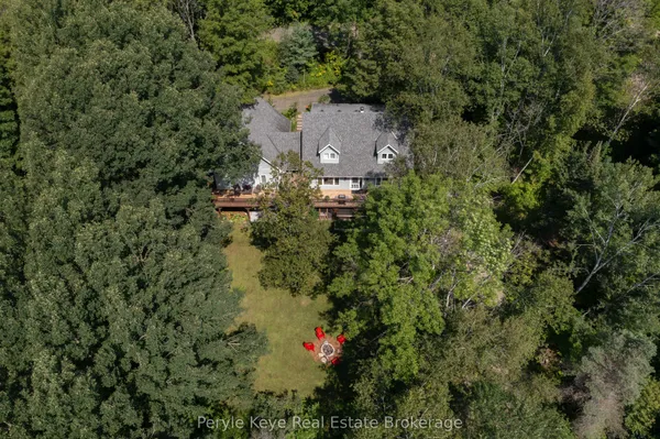 1042 Hillside Crescent