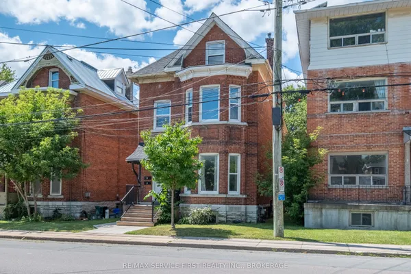 392 Alfred Street — photo 2