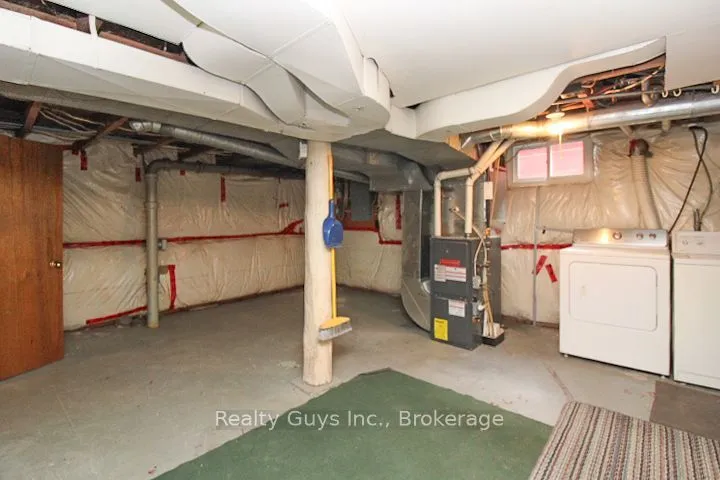 590 Mccannan Avenue — photo 31