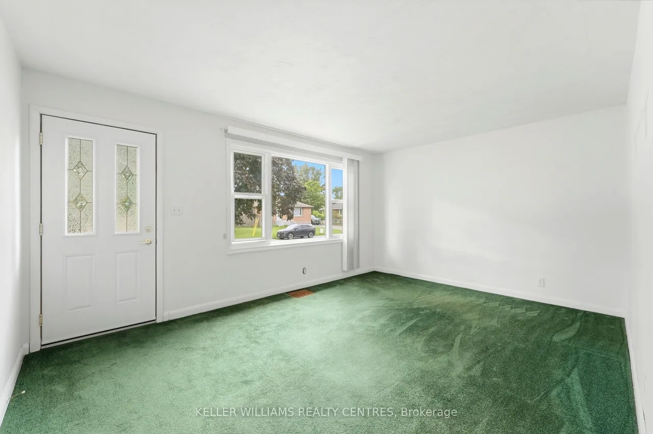 80 Lyndhurst Street — photo 2