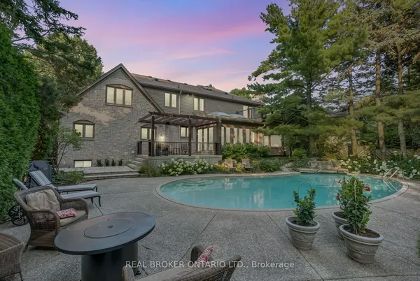 9 Flanders Drive — photo 2