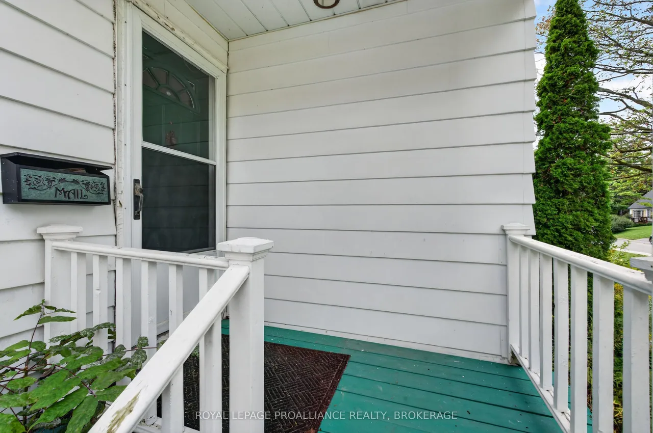 364 Glengarry Road — photo 3