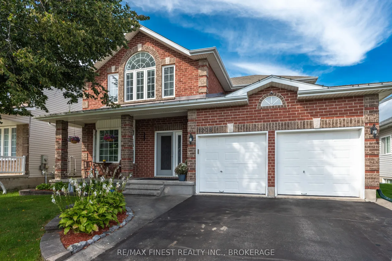 1208 Greenwood Park Drive — photo 3